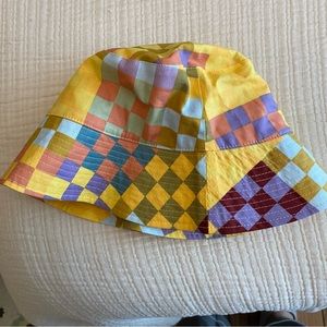 Baggu checkered bucket hat